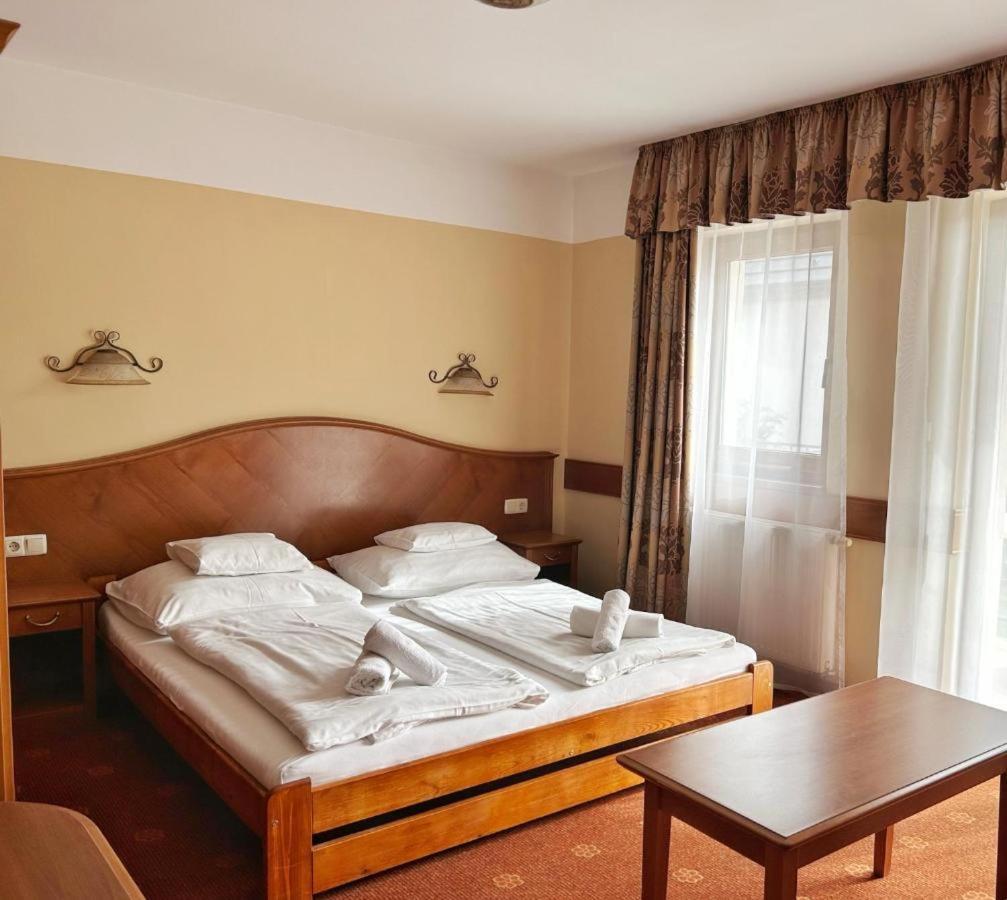 Bed and Breakfast Fonix Wellness *** 1 A Epulet Héviz Zewnętrze zdjęcie