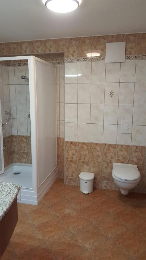 Bed and Breakfast Fonix Wellness *** 1 A Epulet Héviz Zewnętrze zdjęcie