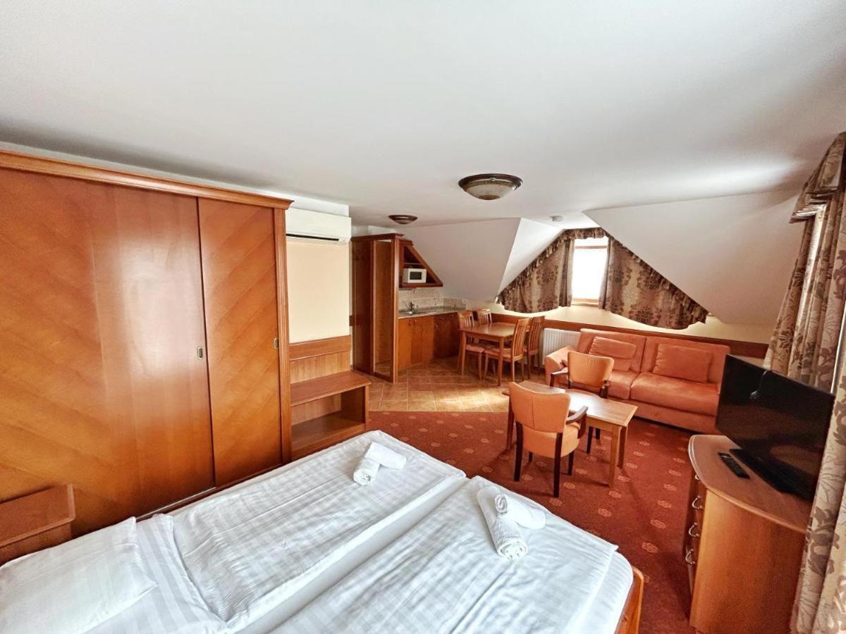 Bed and Breakfast Fonix Wellness *** 1 A Epulet Héviz Zewnętrze zdjęcie