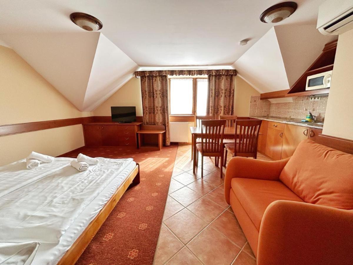 Bed and Breakfast Fonix Wellness *** 1 A Epulet Héviz Zewnętrze zdjęcie