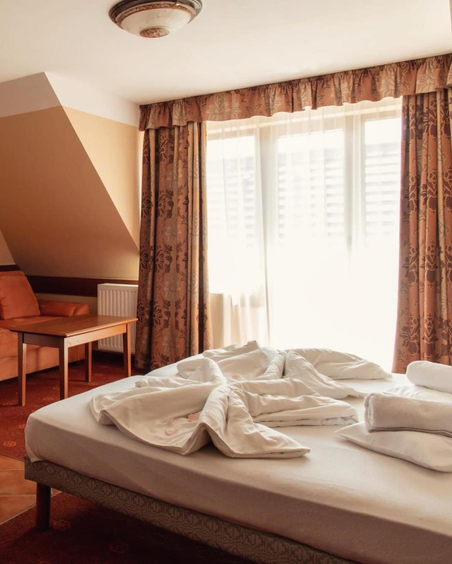 Bed and Breakfast Fonix Wellness *** 1 A Epulet Héviz Zewnętrze zdjęcie