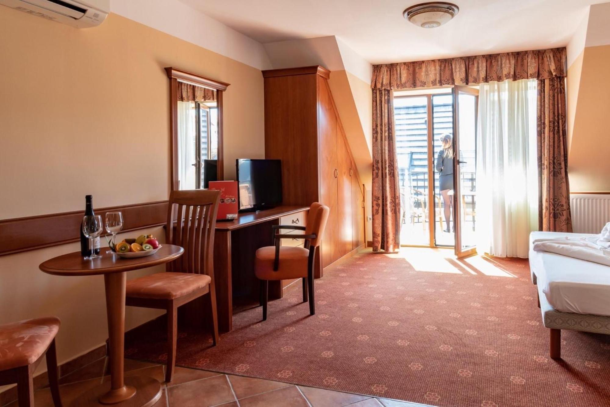 Bed and Breakfast Fonix Wellness *** 1 A Epulet Héviz Zewnętrze zdjęcie