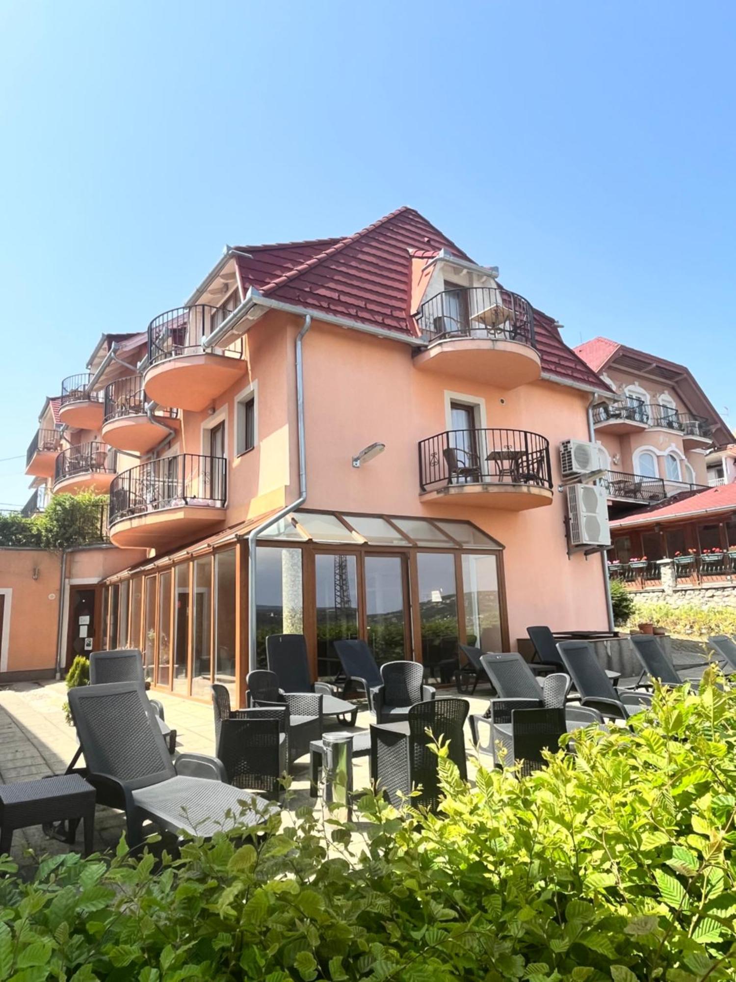Bed and Breakfast Fonix Wellness *** 1 A Epulet Héviz Zewnętrze zdjęcie