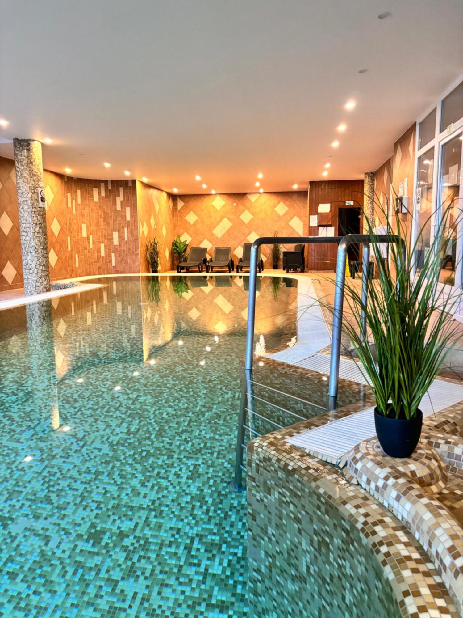 Bed and Breakfast Fonix Wellness *** 1 A Epulet Héviz Zewnętrze zdjęcie