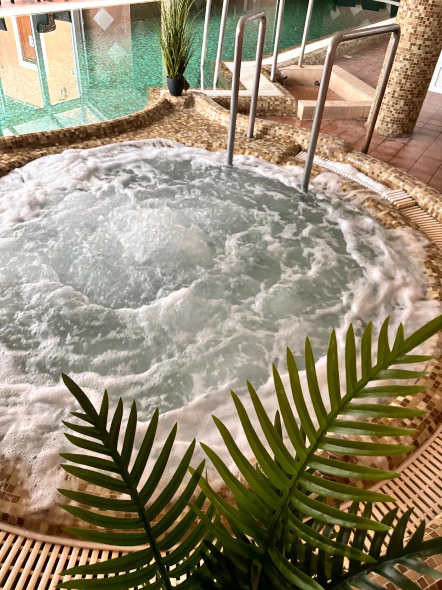 Bed and Breakfast Fonix Wellness *** 1 A Epulet Héviz Zewnętrze zdjęcie